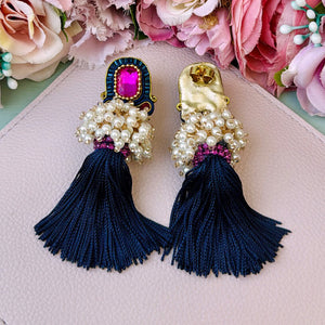 Auffällige Soutache-QuastenOhrringe in Pink und Dunkelblau