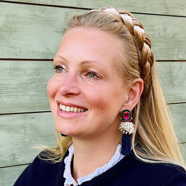 Auffällige Soutache-QuastenOhrringe in Pink und Dunkelblau
