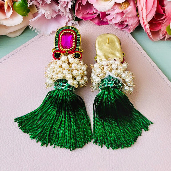 Auffällige Soutache-QuastenOhrringe in Pink und Grün