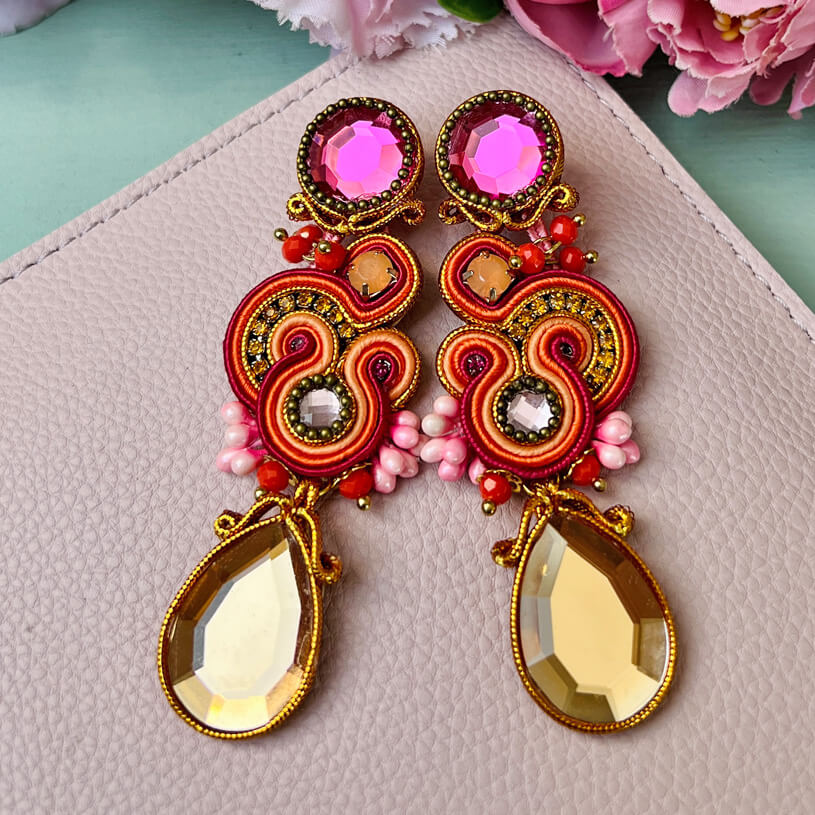 Soutache Ohrstecker in Pink und Champagner