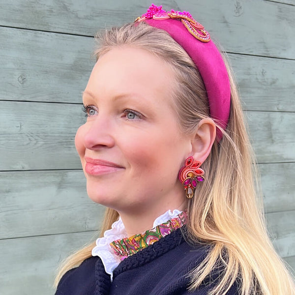 Funkelnde Soutache-Ohrringe in Orange, Pink und Rot