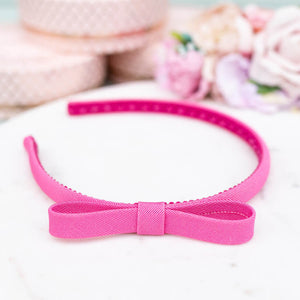 Schmaler pinker Satin-Haarreif mit Schleife