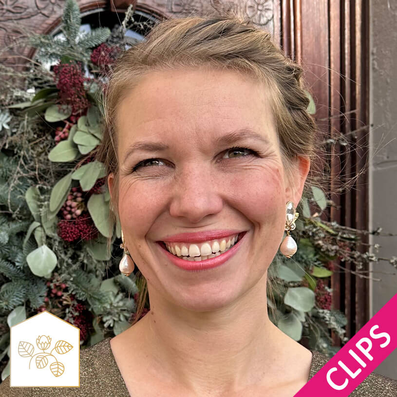 Kleine Soutache-Ohrclips in Gold und Champagner mit Baumwolltropfen