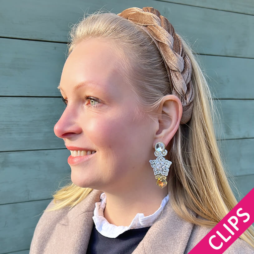 Besondere Schneekristall-Soutache-Ohrclips in Weiß