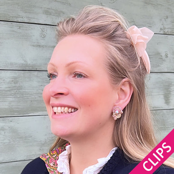 Kleine Soutache-Ohrclips in Rosa und zartem Gold
