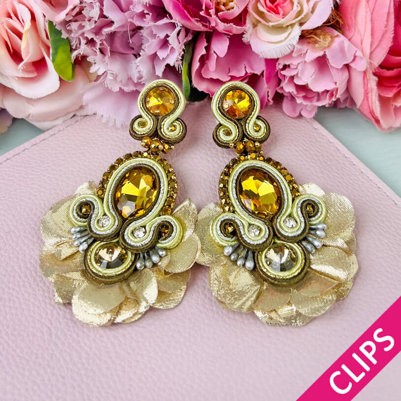 Außergewöhnliche Soutache-Ohrclips in Gold