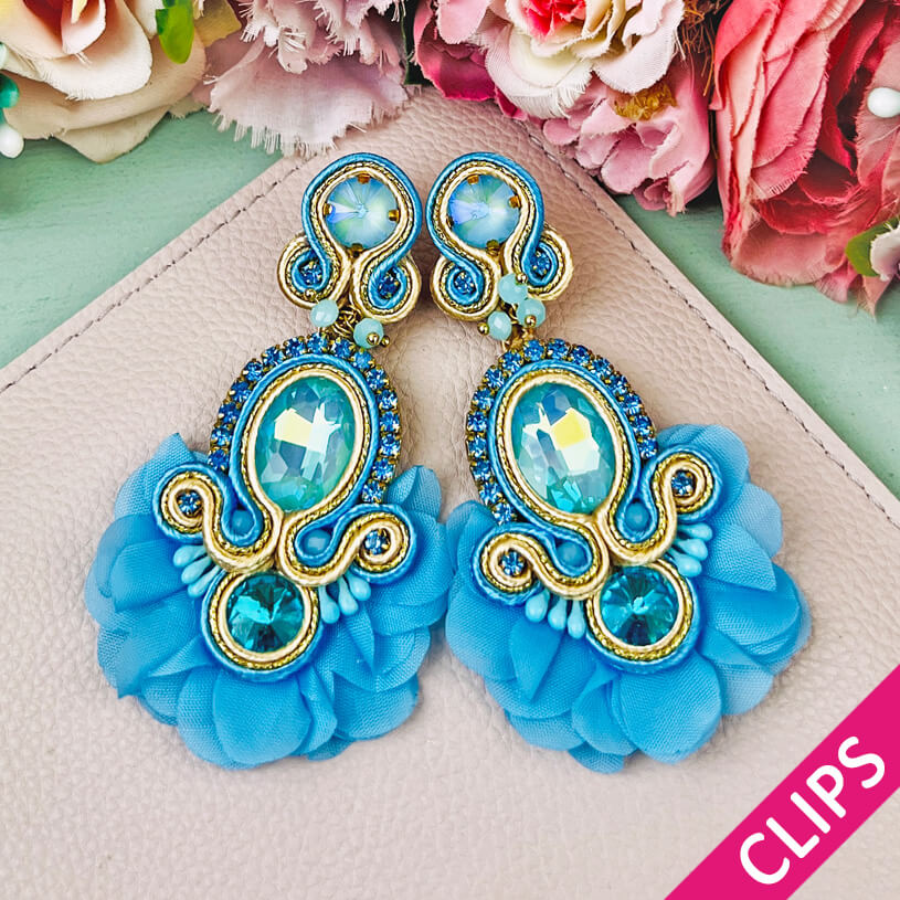 Außergewöhnliche Soutache-Ohrclips in Blautönen und Gold