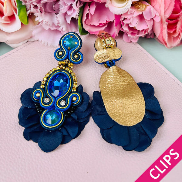 Außergewöhnliche Soutache-Ohrclips in Dunkelblau