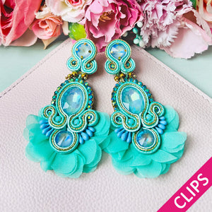 Außergewöhnliche Soutache-Ohrclips in Türkis