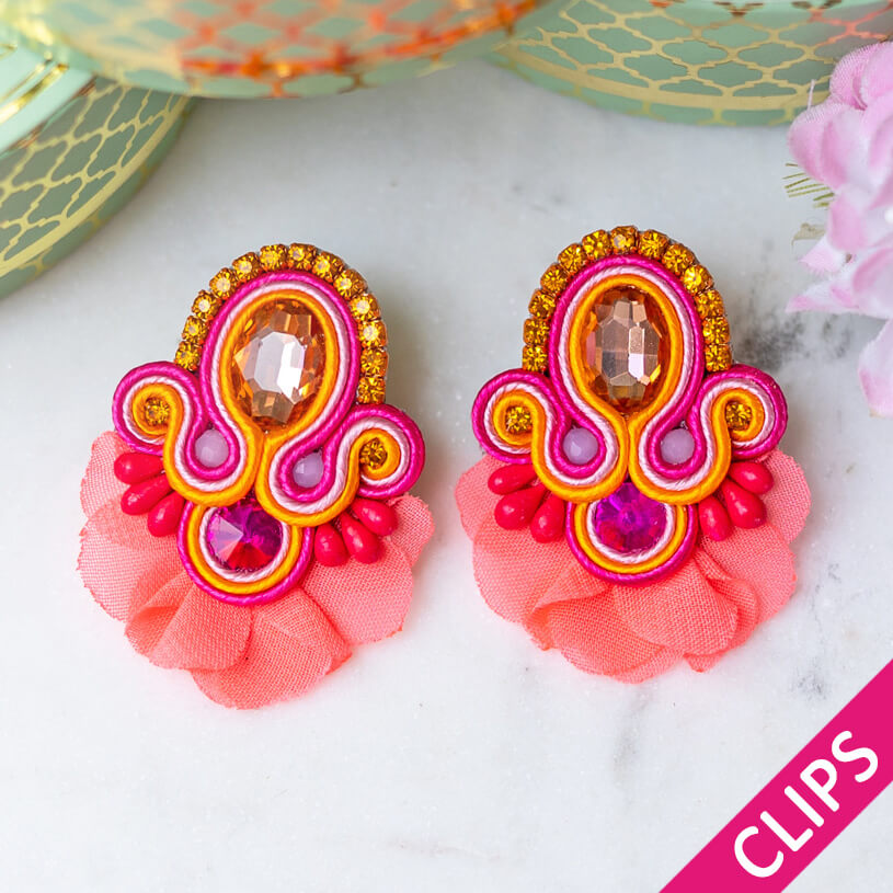 Funkelnde Soutache-Ohrclips in leuchtendem Pink und Orange