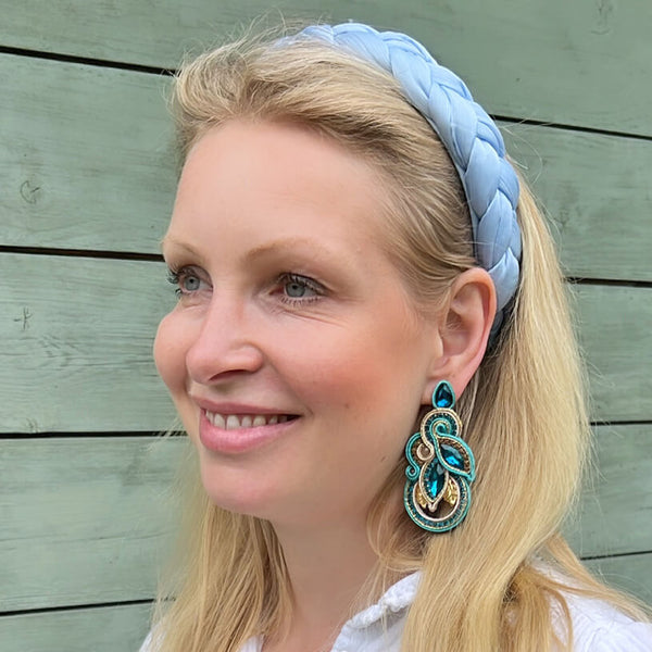 Individuelle Soutache-Ohrringe in Türkis und Champagner