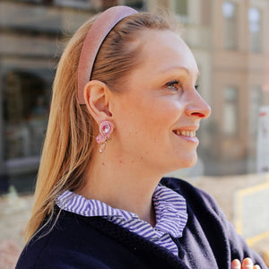 Stylische Soutache-Ohrstecker in hellem Pink
