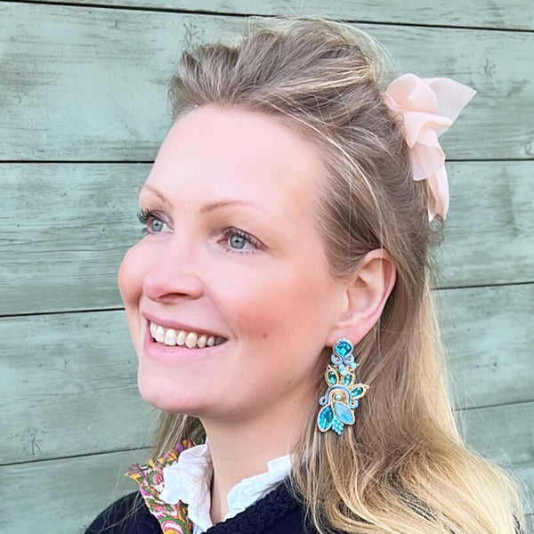 Extravagante Soutache-Ohrringe in Blau und Gold