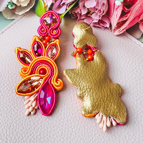 Extravagante Soutache-Ohrringe in Orange und Pink