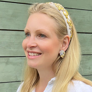 Schöne Soutache-Ohrringe in Champagner