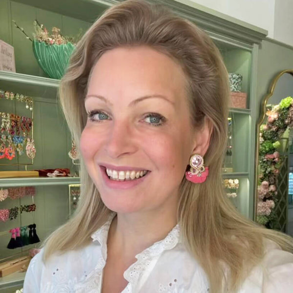 Kleine Soutache-Ohrringe in Rosa