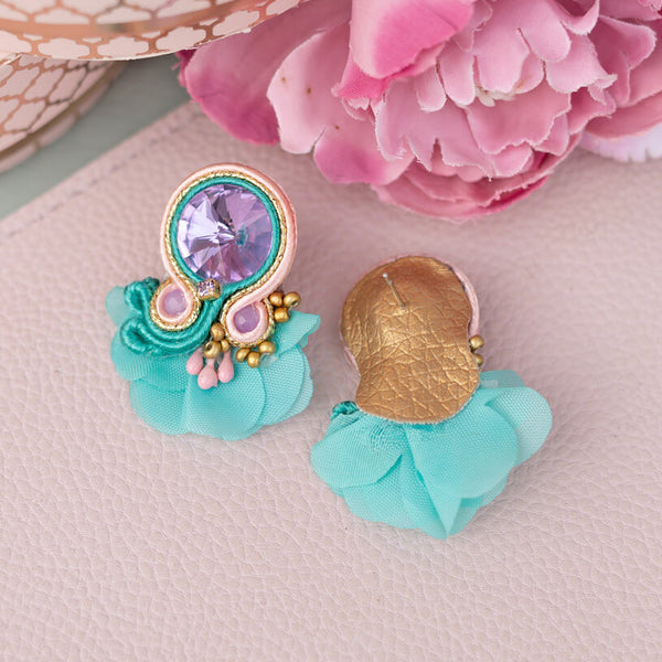 Kleine Soutache-Ohrringe in Türkis und Flieder