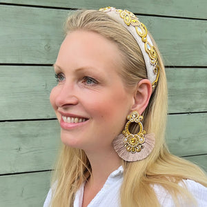 Ungewöhnliche Soutache-Ohrringe Gold und Champagner