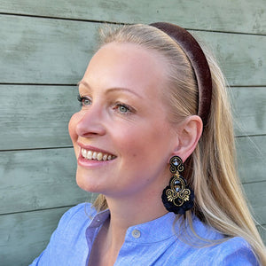 Außergewöhnliche Soutache-Ohrringe in Schwarz und Gold
