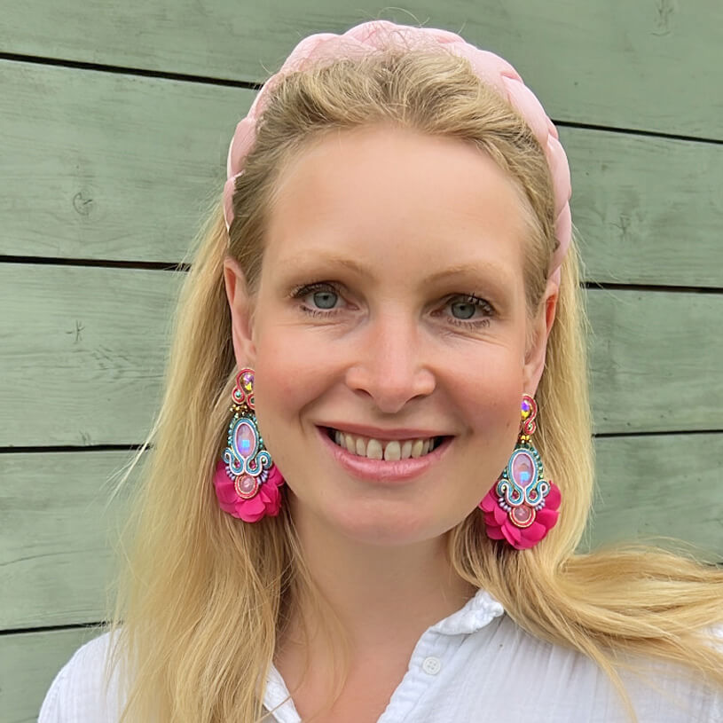 Außergewöhnliche Soutache-Ohrringe in leuchtendem Pink