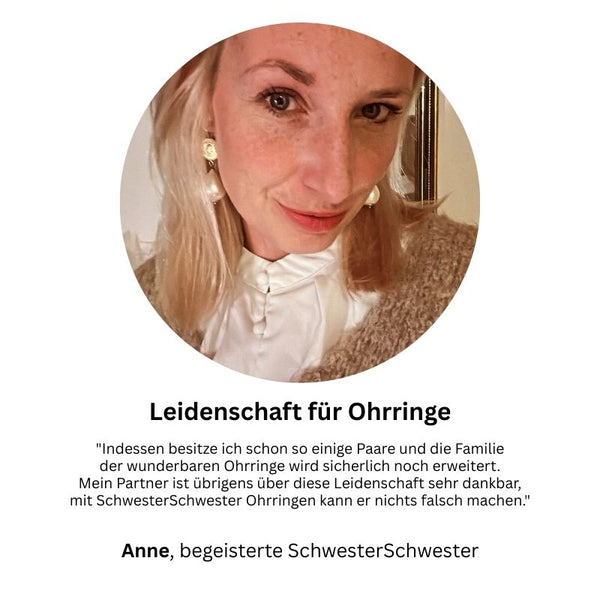 Vergoldete Ohrhänger mit feiner Münzprägung und Baumwolltropfen in Perlmuttoptik von AmuseToi