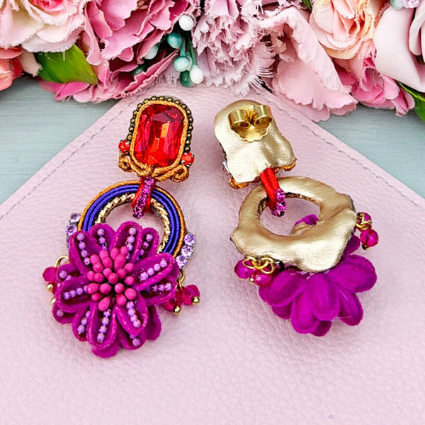 Raffinierte Blüten-Soutache-Ohrstecker in Orange, Pink und Rot