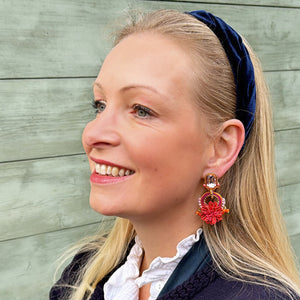 Raffinierte Blüten-Soutache-Ohrstecker in Rosa, Rot und Pink