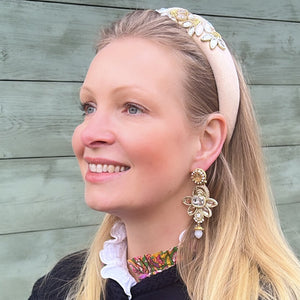 Stilvolle Soutache-Ohrringe in Gold und Champagner