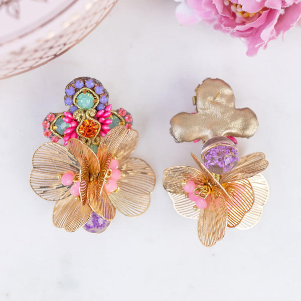 Stylische SoutacheOhrringe mit Blüten in Türkis, Pink, Flieder und Gold