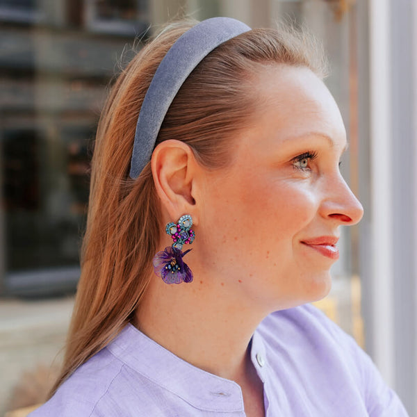 Stylische SoutacheOhrringe mit Blüten in Türkis, Violett und Magenta