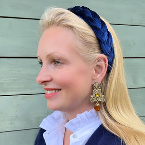 Wunderschöne Soutache-Ohrringe in Gold und Champagner