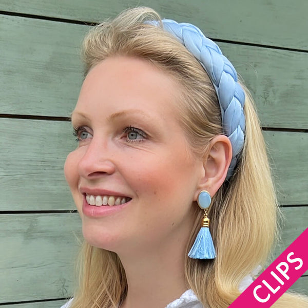 Hellblaue Ohrclips mit Quaste von AmuseToi