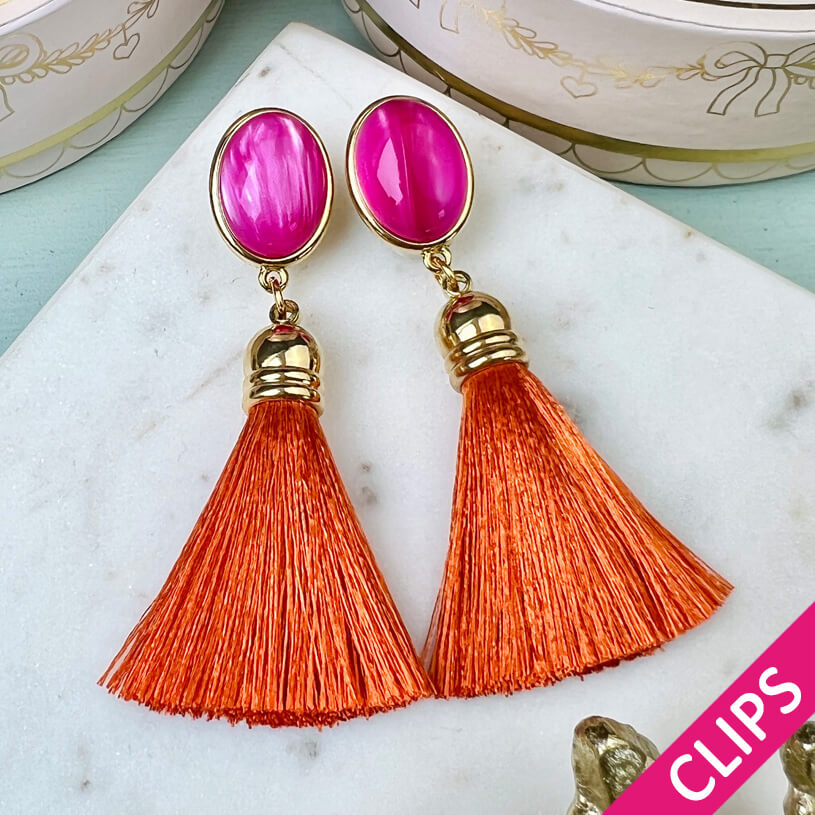 Vergoldete Ohrclips in Pink mit Quaste in Rostorange von AmuseToi