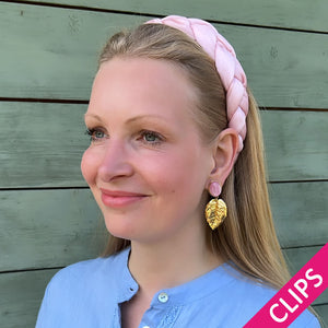 Rosafarbene Ohrclips mit vergoldetem Blatt von AmuseToi