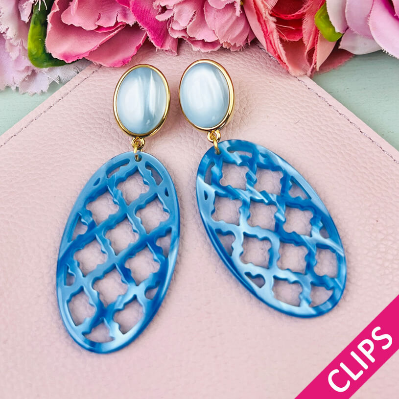Ohrclips in Hellblau mit perlmutt schimmerndem Oval im Marrakesch-Stil von AmuseToi