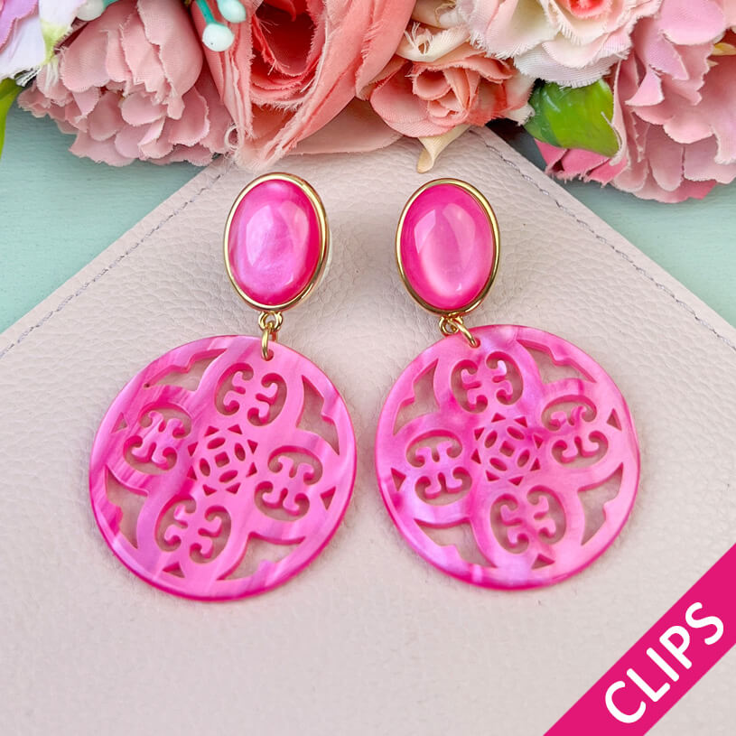 Pinke Ohrclips Papadopoli mit rundem Ornament von AmuseToi