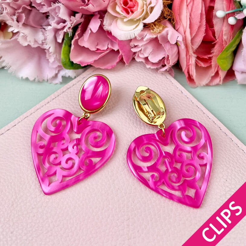 Schöne Herz-Ohrringe als Ohrmit Herz-Ornamenten in Pink von AmuseToi