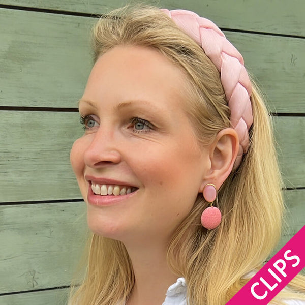 Rosafarbene Ohrclips mit pinkem Anhänger in Rochenhautoptik
