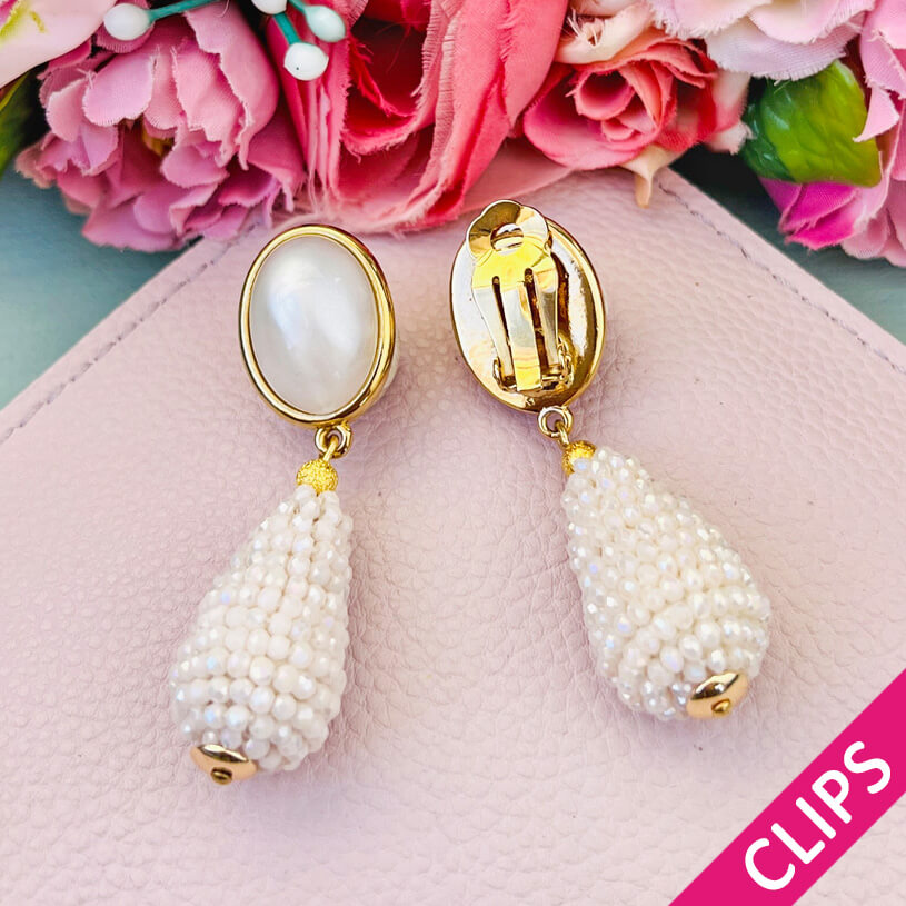 Ohrclips in Perlmuttfarben mit glitzerndem Tropfen  von AmuseToi