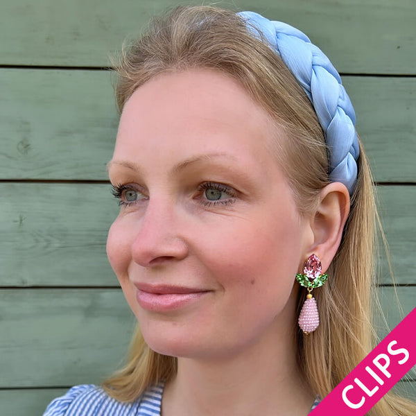 Funkelnde Ohrclips in Rosa und Grün mit glitzernden Tropfen