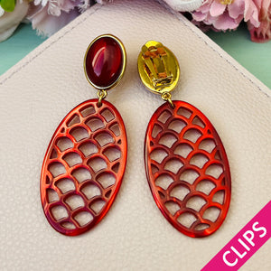 Bordeauxrote Ohrclips mit Oval von AmuseToi