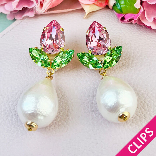 Funkelnde Ohrclips in Rosa und Grün mit federleichten Baumwolltropfen