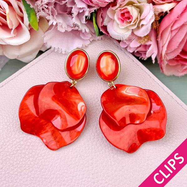Orange Ohrclips mit Blütenblättern