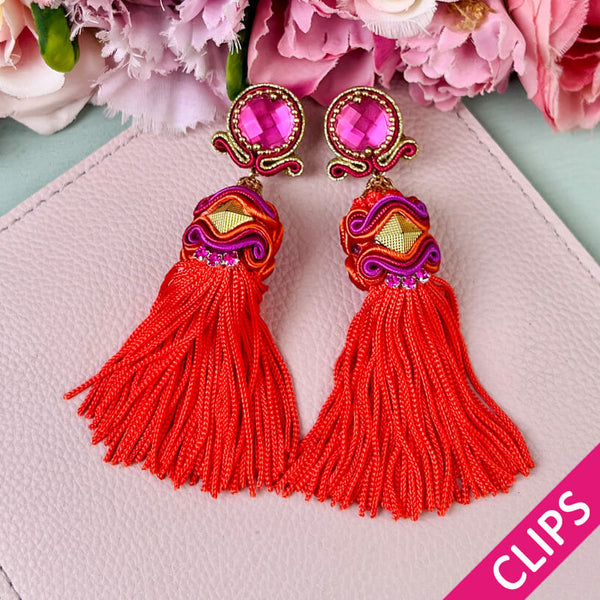Orientalisch anmutende Quasten-Ohrclips in Pink und Orange