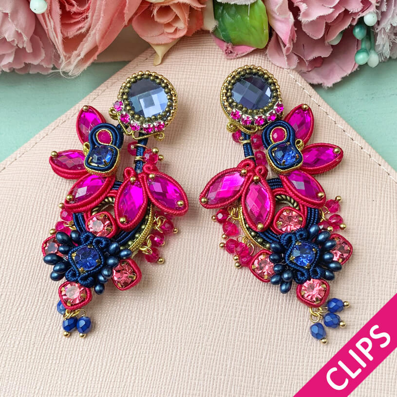 Große Soutache-Ohrclips in Pink und Dunkelbau