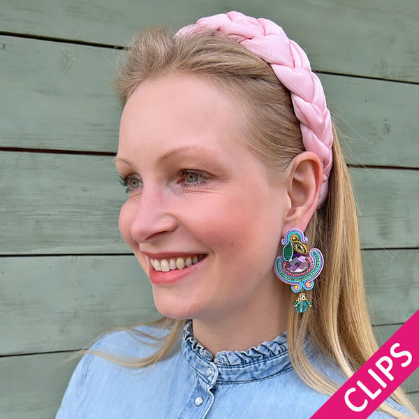Farbenfrohe Statement-Ohrclips mit blauen Perlen in Flieder, Rosa und Grün