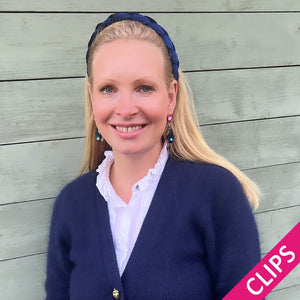 Funkelnde Ohrclips mit Glas-Kristallen in Pink und Dunkelblau