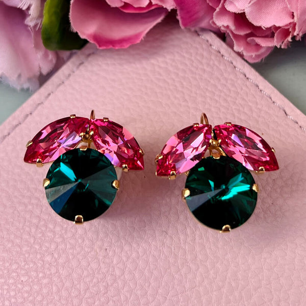 Funkelnde Ohrhänger mit Glas-Kristallen in Dunkelgrün und Pink