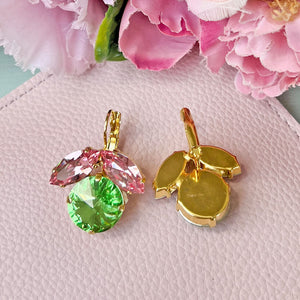 Funkelnde Ohrhänger mit Glas-Kristallen in Grün und Rosa