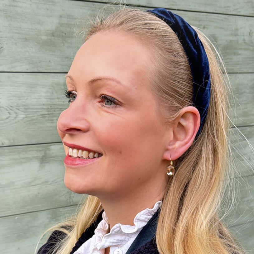 Kleine Ohrhänger mit ovalem Glas-Kristall in Champagner